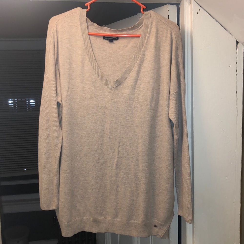 Light weight sweater